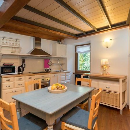 Il Castello Apartment Малчезине Екстериор снимка
