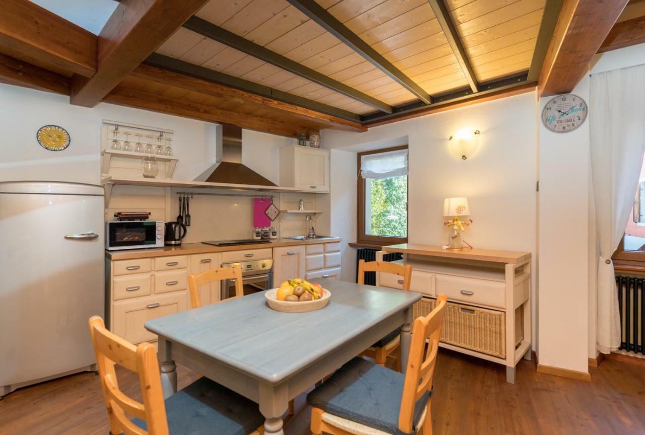 Il Castello Apartment Малчезине Екстериор снимка