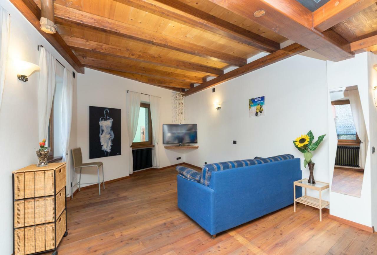 Il Castello Apartment Малчезине Екстериор снимка