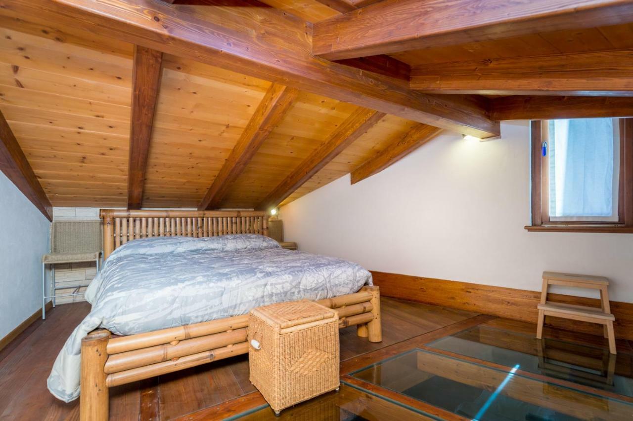 Il Castello Apartment Малчезине Екстериор снимка